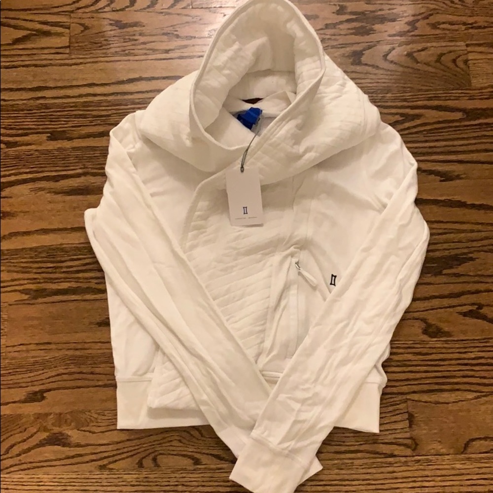 NWT Kit and Ace “Just Twist” Sweater/Jacket